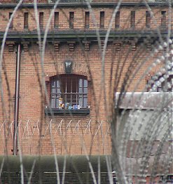 In der Untersuchungshaftanstalt Holstengalcis gibt es über 500 Haftplätze. Hier diskutieren am 2. Mai Justizexperten über Sicherheit. Foto: bildarchiv-hamburg.de